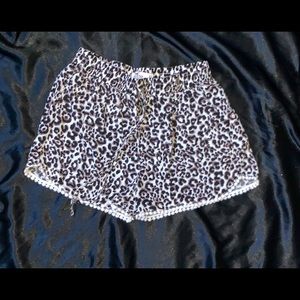 HOLLISTER Cheetah/Leopard Print Shorts